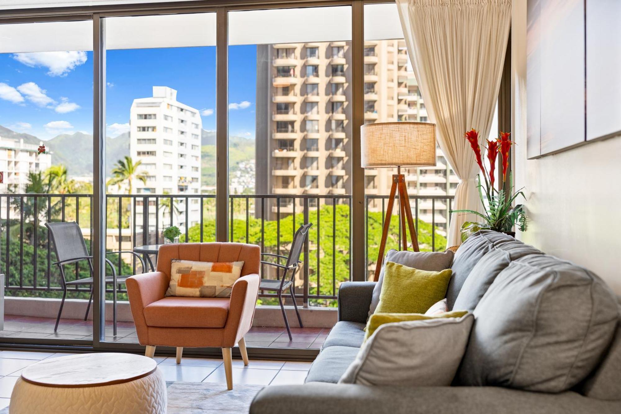 Cozy Waikiki Getaway, Stroll To Beach With Free Parking Гонолулу Экстерьер фото