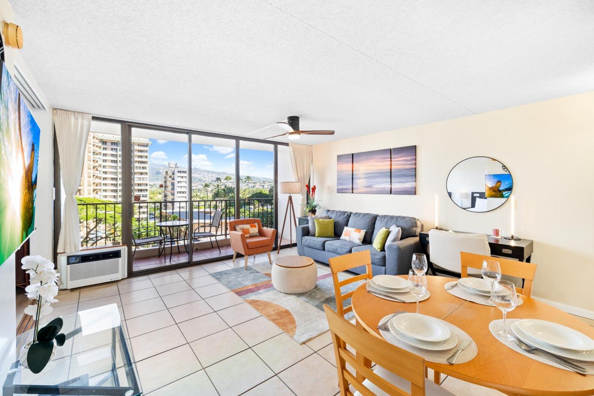 Cozy Waikiki Getaway, Stroll To Beach With Free Parking Гонолулу Экстерьер фото