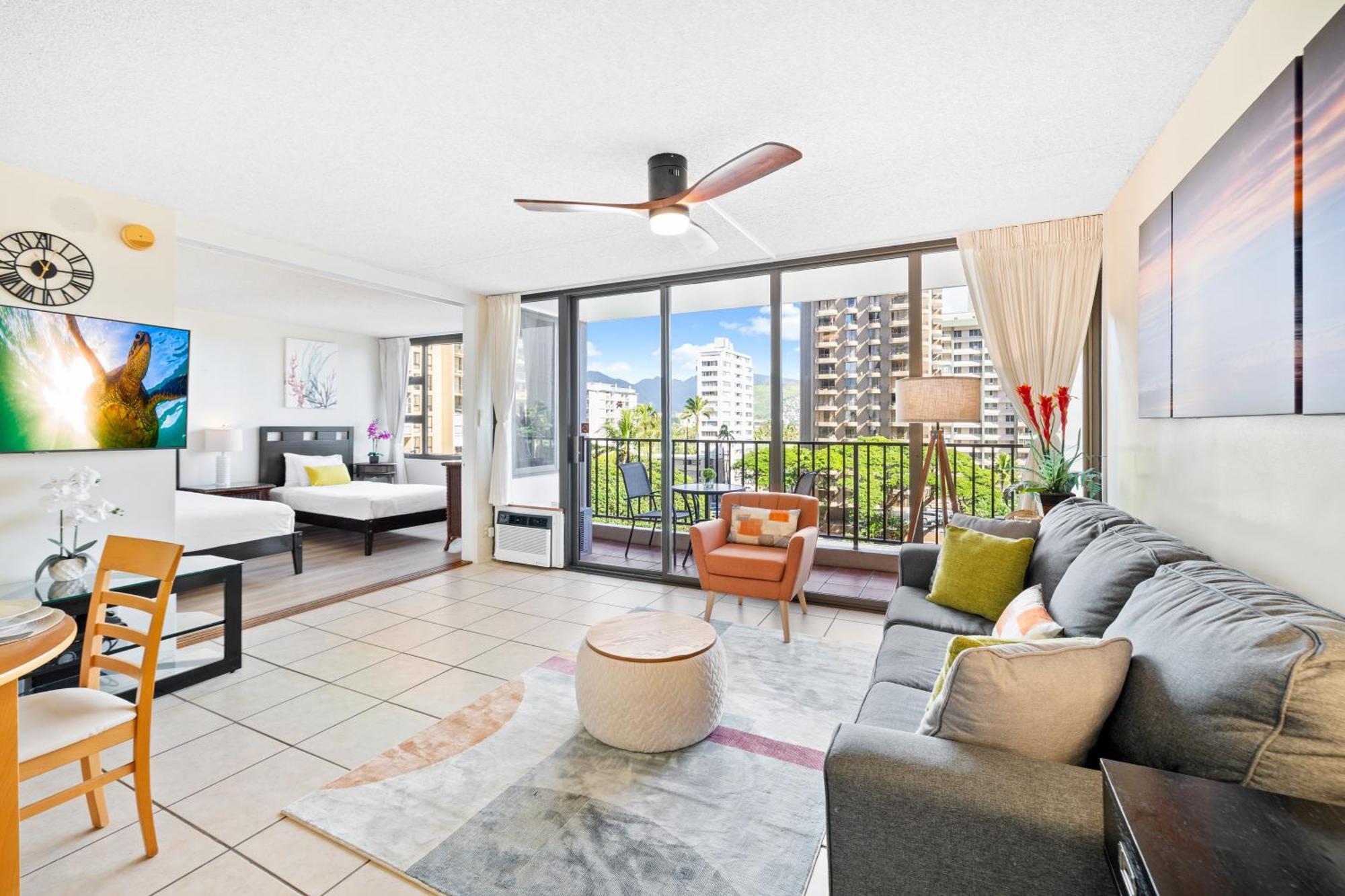 Cozy Waikiki Getaway, Stroll To Beach With Free Parking Гонолулу Экстерьер фото