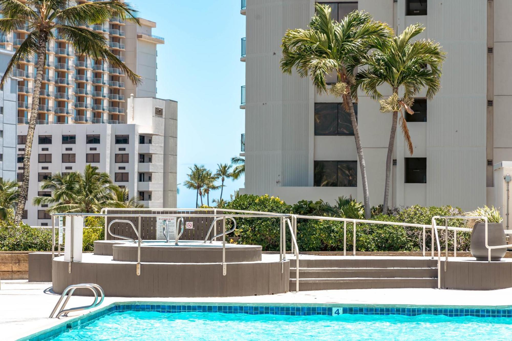 Cozy Waikiki Getaway, Stroll To Beach With Free Parking Гонолулу Экстерьер фото